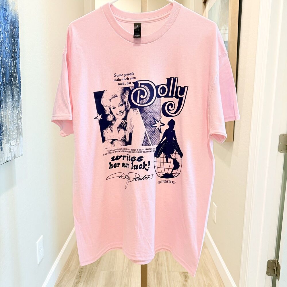 NWT Dolly Parton Pink Graphic T Shirt Women's L Country Music Gildan Tee